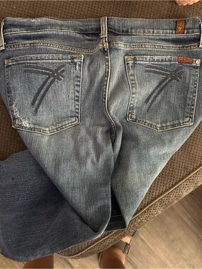 7 For All Mankind Women’s Distressed Medium Blue Denim Capri